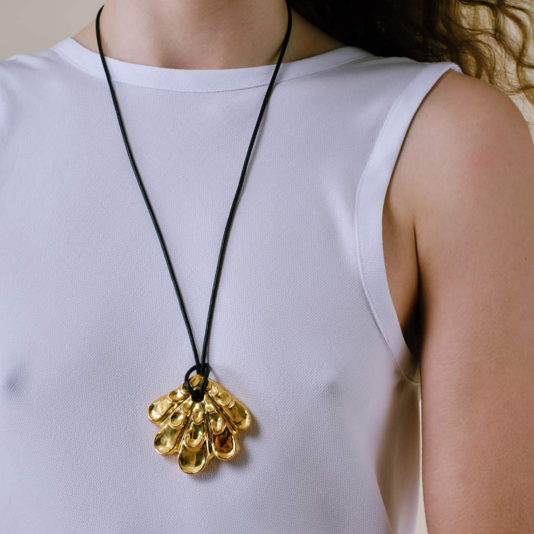 PICHULIK | Shellestial Ceramic Pendant