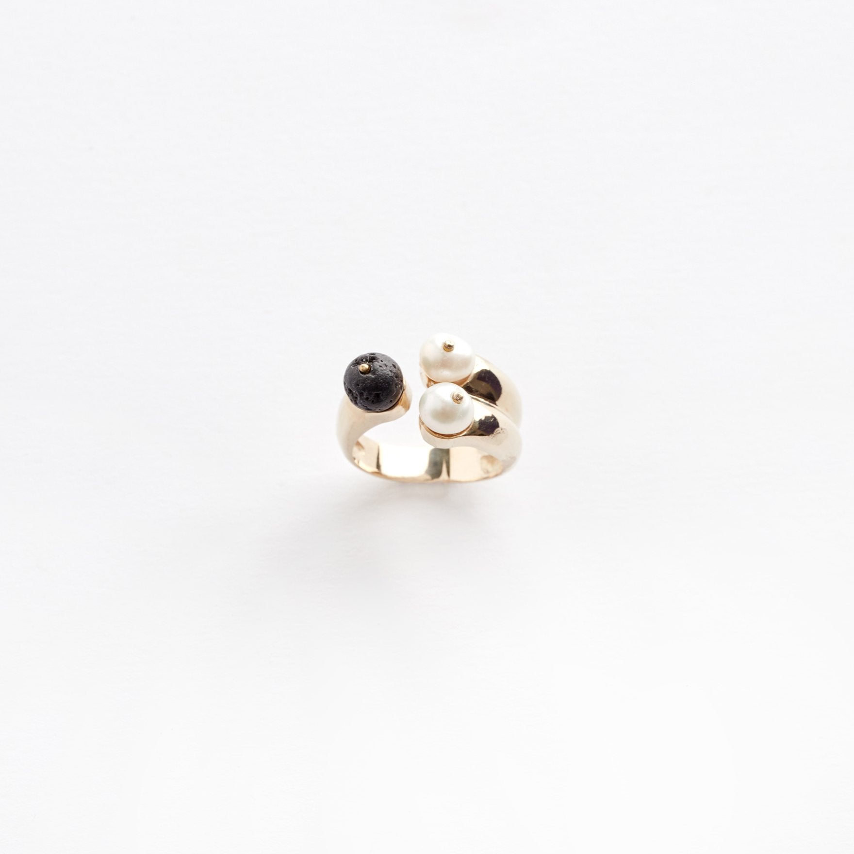 PICHULIK | Three Wise Women Ring crafted in Brass with Pearls